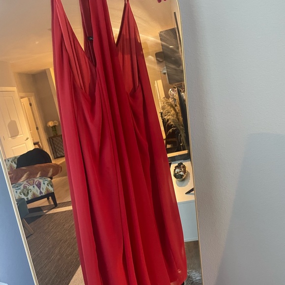 Racer back flowing dress. Fun for a night out - Picture 3 of 4